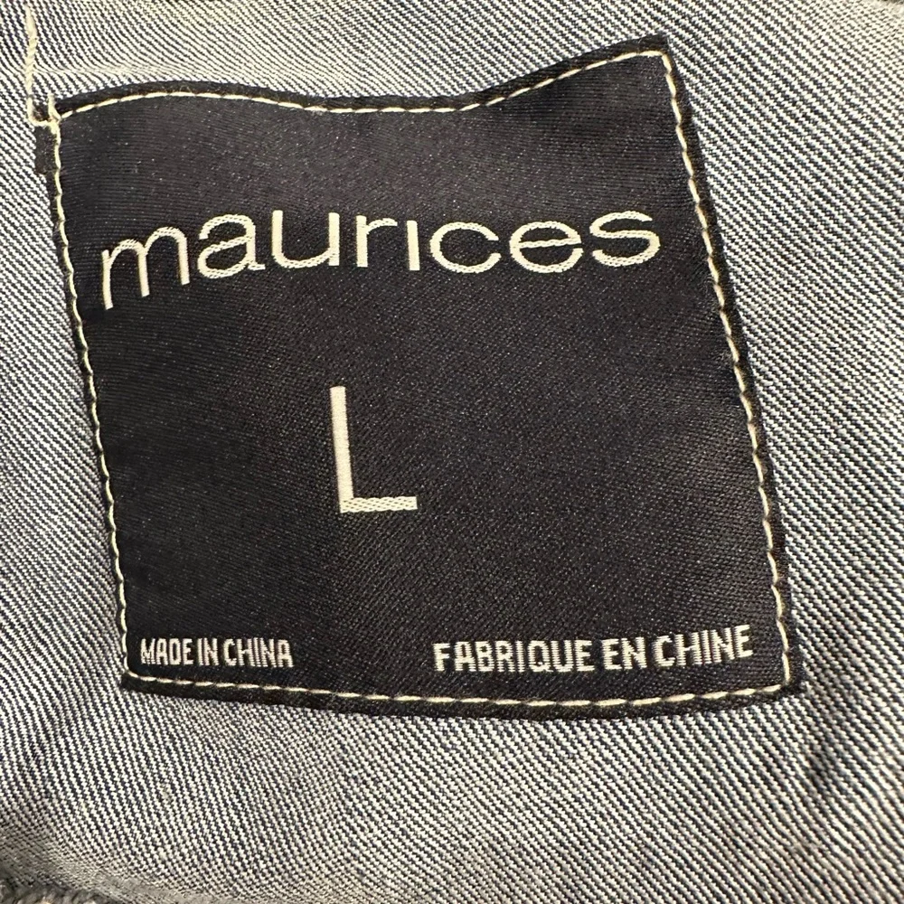 Maurices Distressed Denim Vest Button Front Raw Hem Blue Jean Vest Size L - Picture 9 of 12